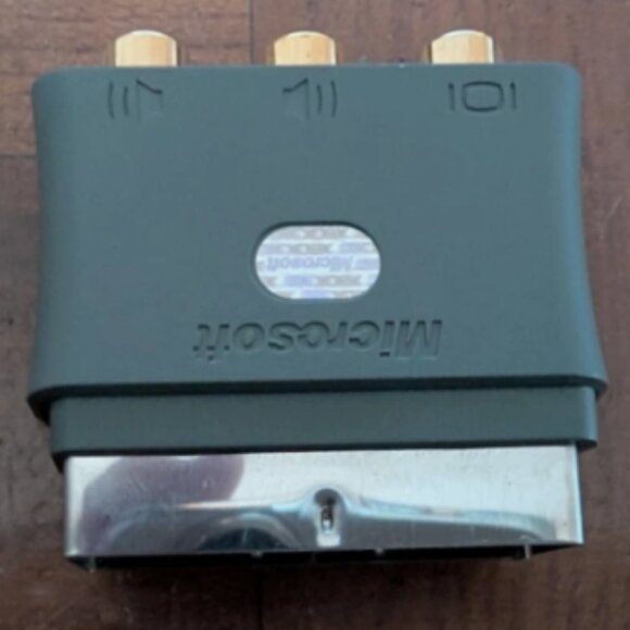 Microsoft Xbox 360 block scart adaptor to 3 RCA AV Audio Video Official - Picture 1 of 3
